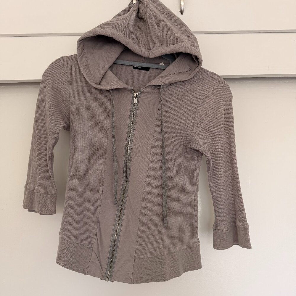 BDG Waffle Knit Zip Up Hoodie w/ 3/4th Sleeves in grey